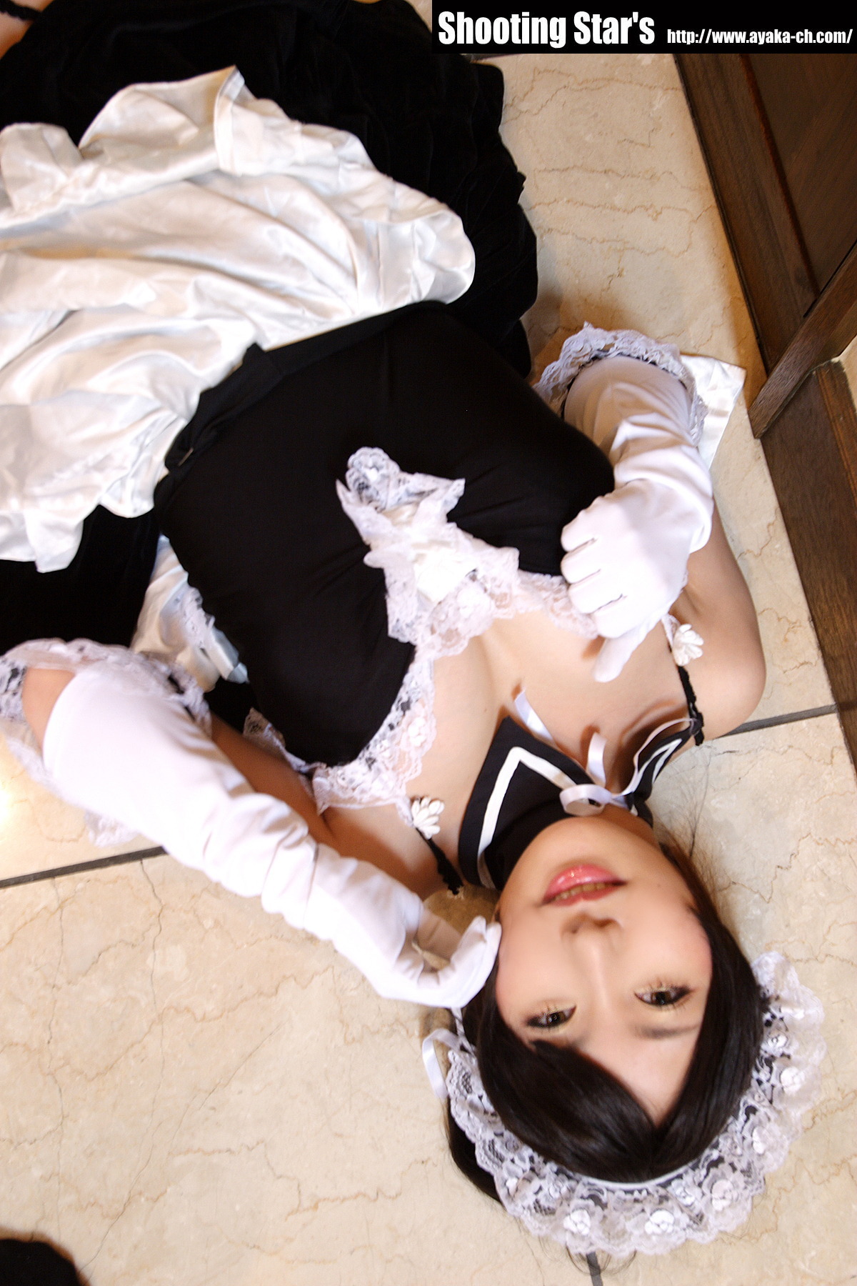 [Cosplay]  Sexy Maid with big boobs 2